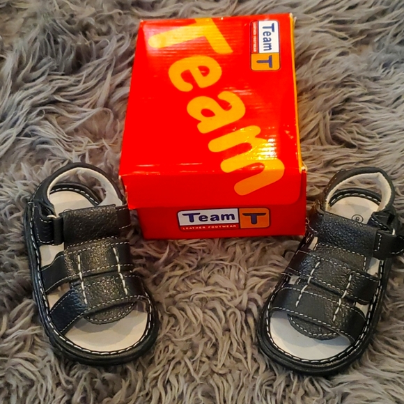 Sandals - Picture 5 of 5